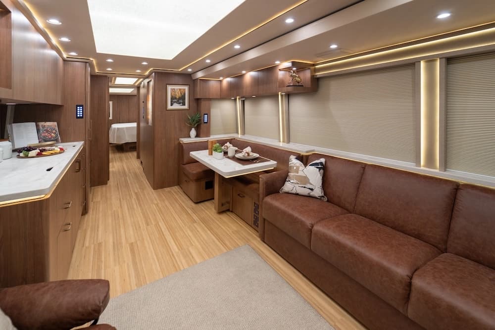 2025 Prevost Marathon H3-45 Motorcoach - Image 4