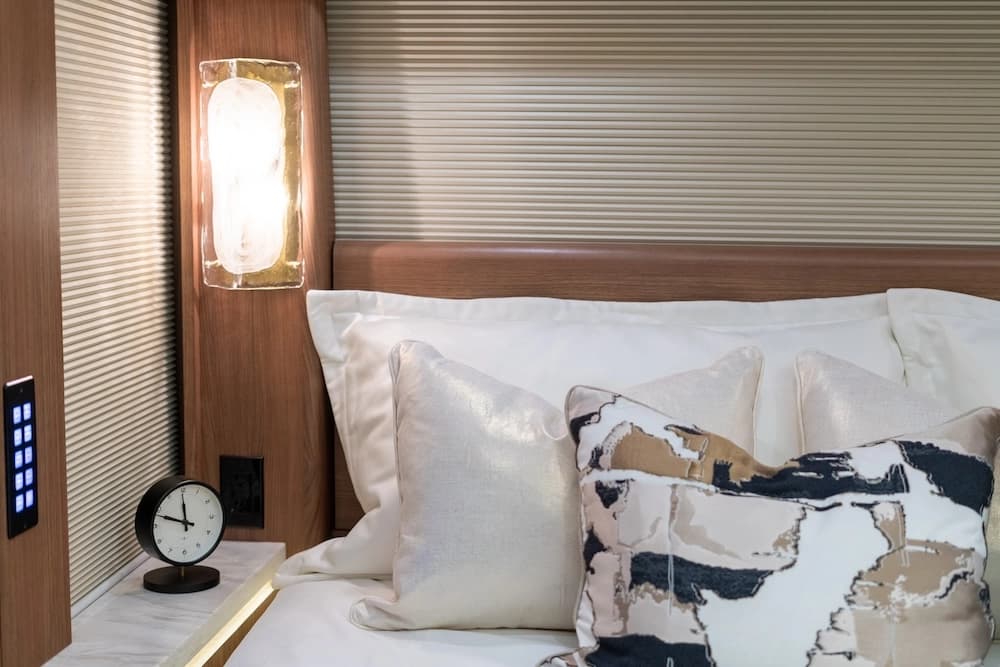 2025 Prevost Marathon H3-45 Motorcoach - Image 38