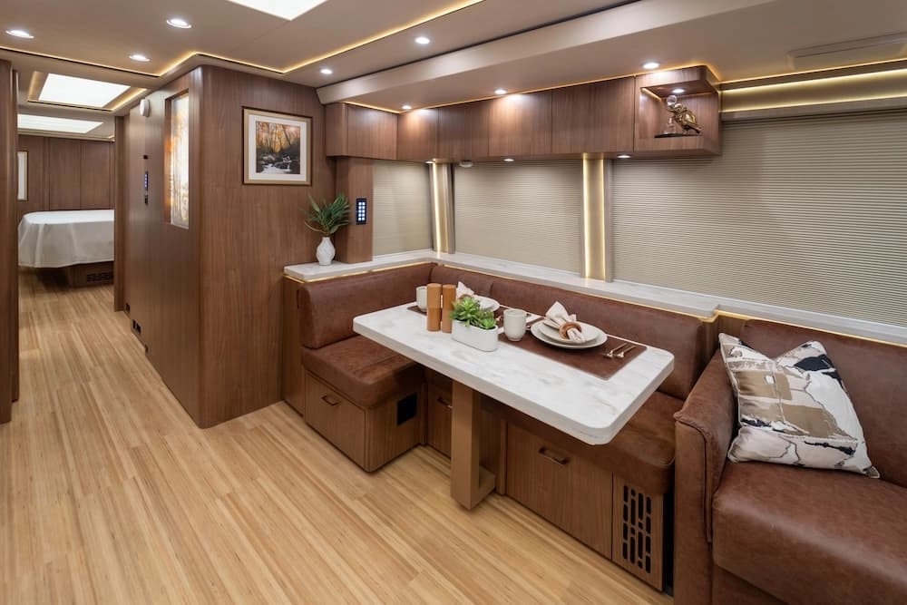2025 Prevost Marathon H3-45 Motorcoach - Image 7