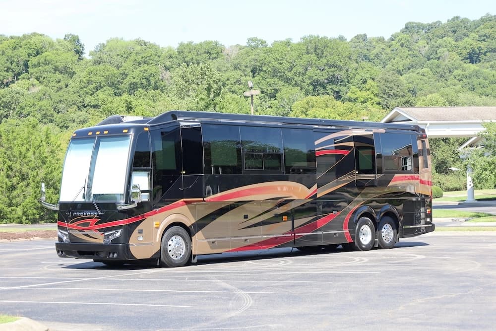 2025 Prevost H3-45 Nashville Coach Motorhome - Image 7