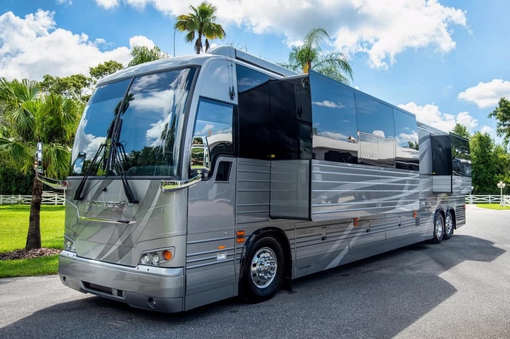 2025 Prevost Florida Coach Motorhome - Image 2