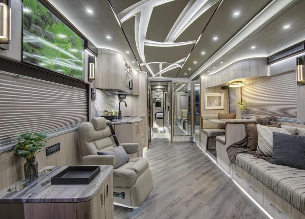 2025 Prevost Florida Coach Motorhome - Image 13