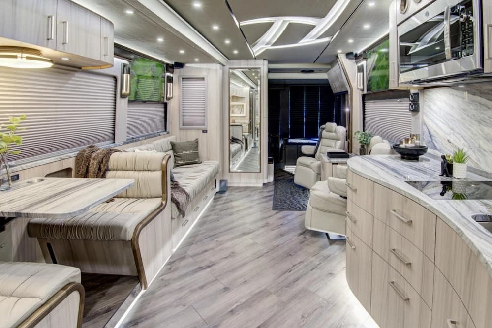 2025 Prevost Florida Coach Motorhome - Image 15