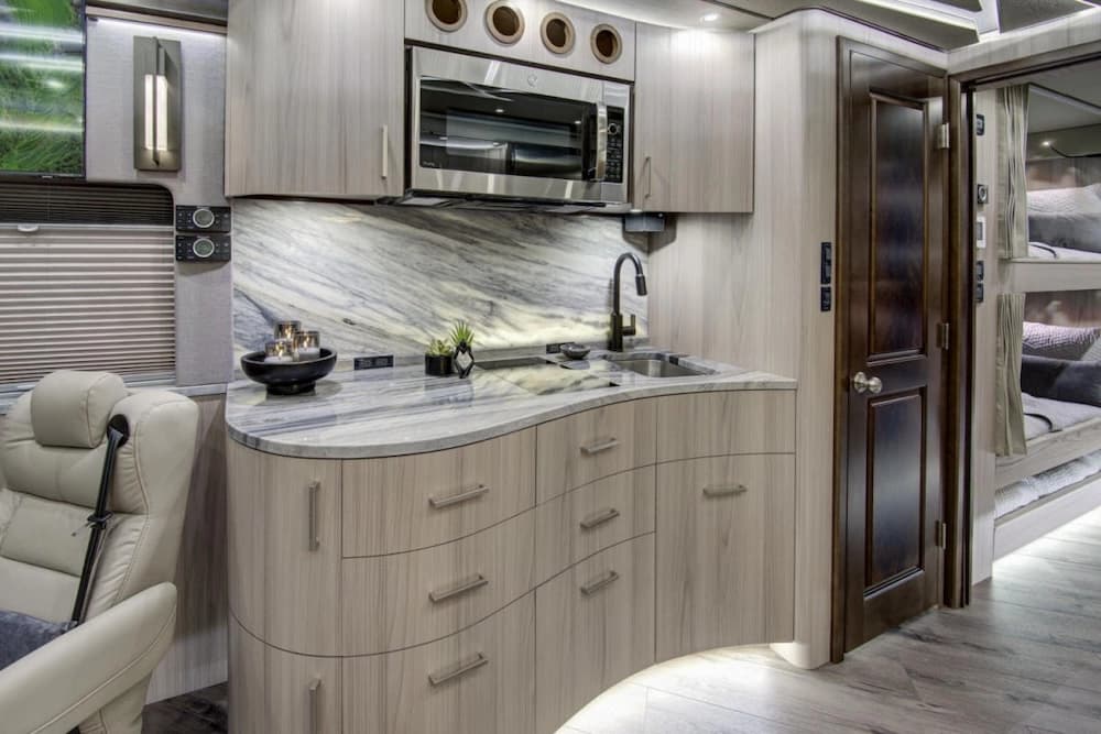 2025 Prevost Florida Coach Motorhome - Image 18