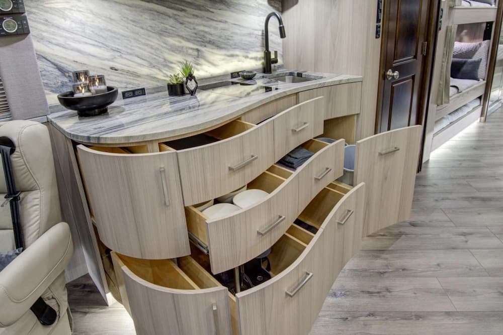 2025 Prevost Florida Coach Motorhome - Image 20
