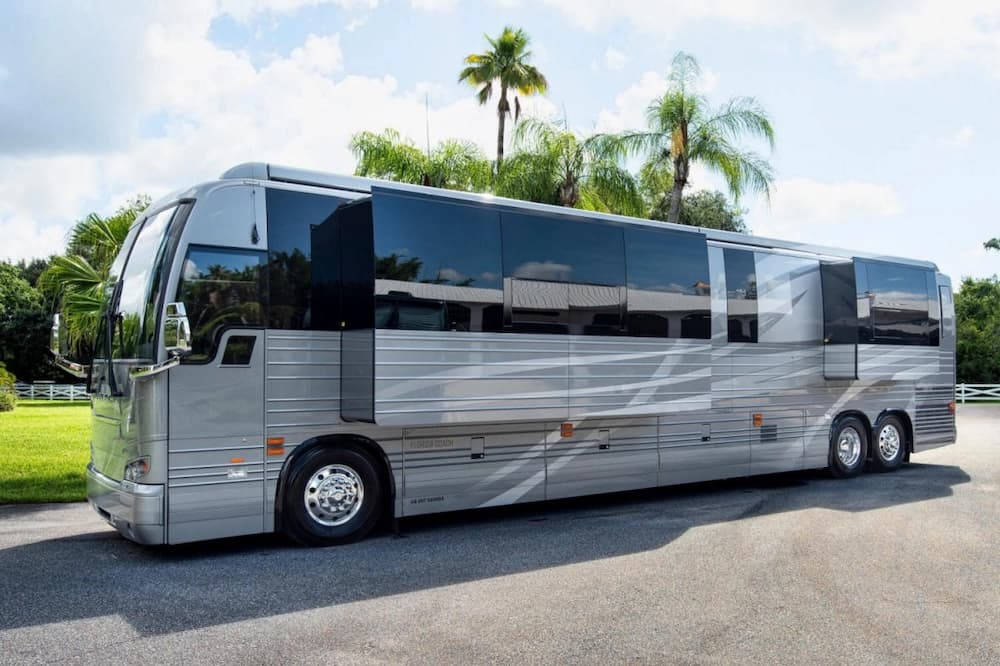 2025 Prevost Florida Coach Motorhome - Image 3