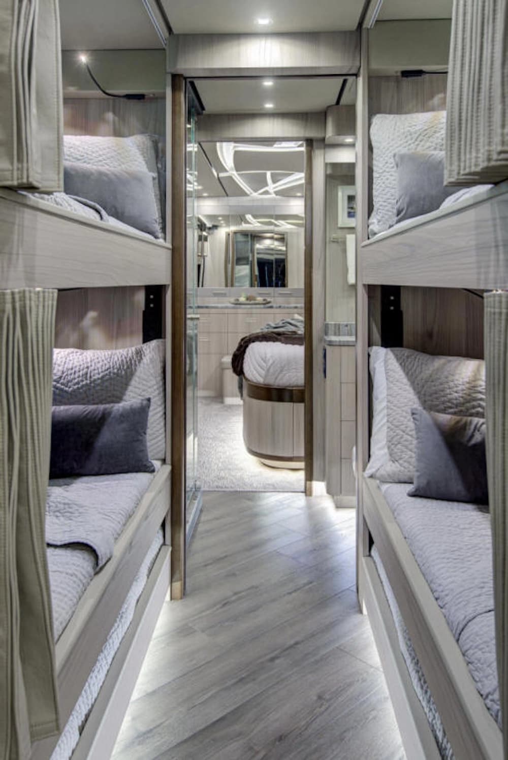 2025 Prevost Florida Coach Motorhome - Image 24