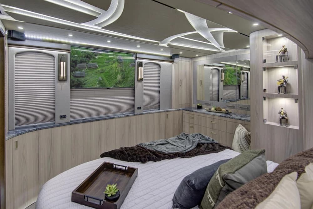 2025 Prevost Florida Coach Motorhome - Image 34