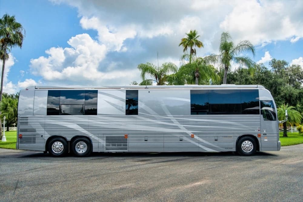 2025 Prevost Florida Coach Motorhome - Image 9