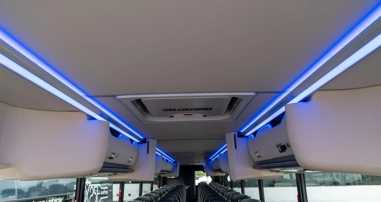 2025 Van Hool CX45 Coach - Image 2