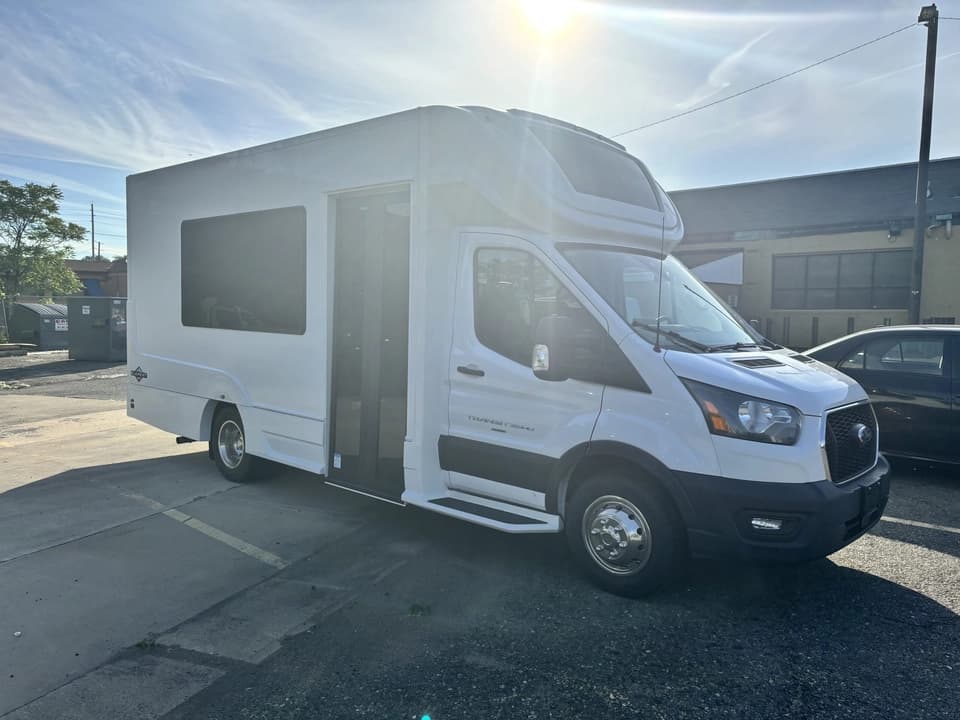 2025 Ford Embassy Element Shuttle - Image 1