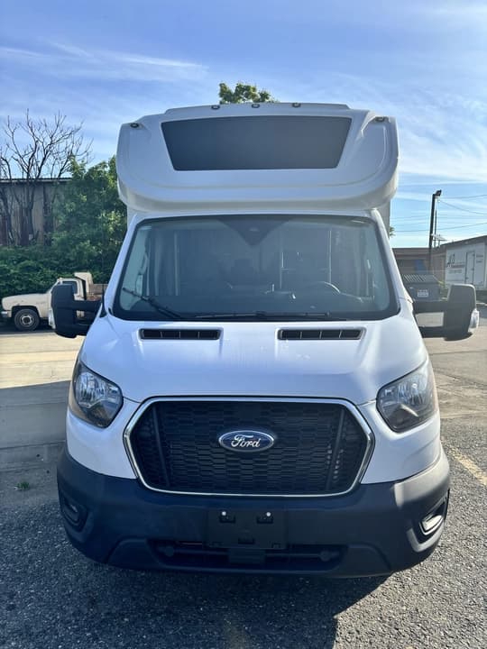 2025 Ford Embassy Element Shuttle - Image 3
