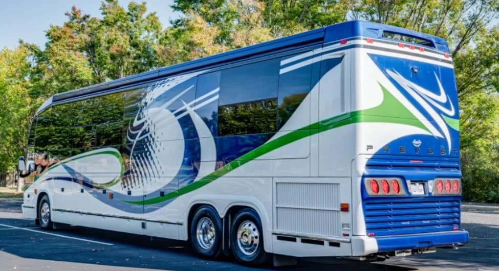2009 Prevost H345 Motorhome - Image 4