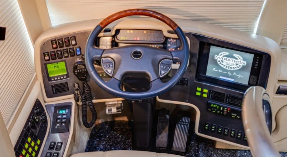 2009 Prevost H345 Motorhome - Image 6
