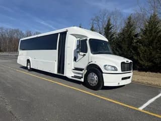 2017 Freightliner Champion bus