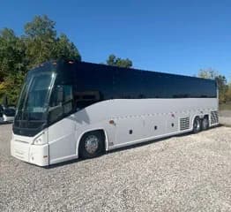 2017 Motor Coach Industries J4500 bus