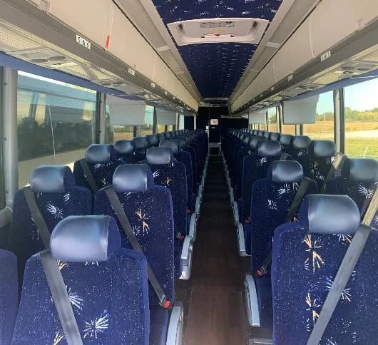 2017 MCI J4500 Coach Bus - Image 3