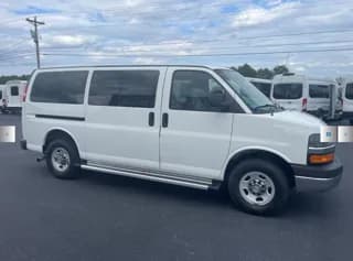 2010 Chevrolet Express bus