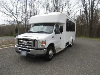 2015 Ford E450 bus