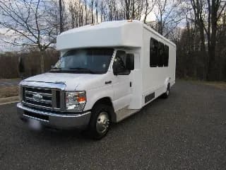 2015 Ford E450 bus