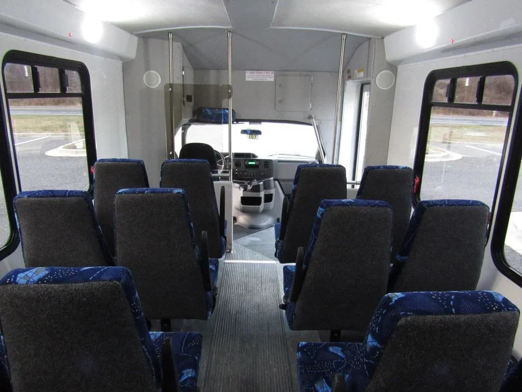 2015 Ford E450 Goshen Impulse - Image 6