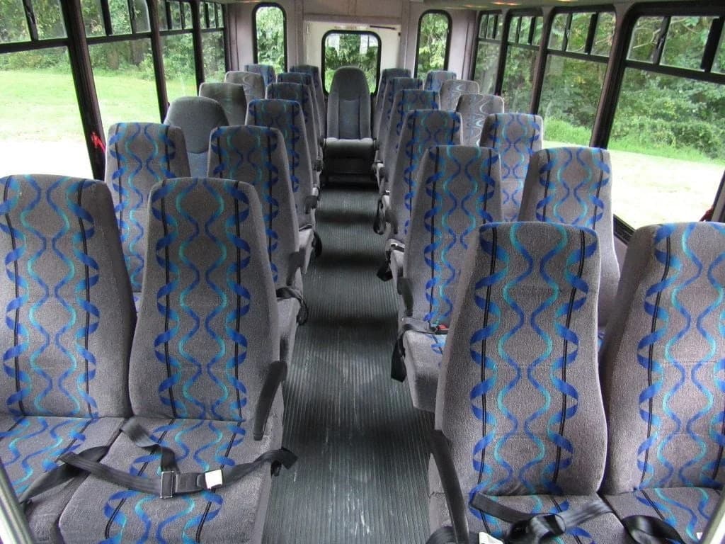 2011 Ford E450 Starcraft Allstar - Image 5