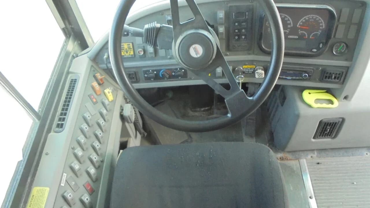 2014 Thomas Saf-T Liner School Bus - Image 5