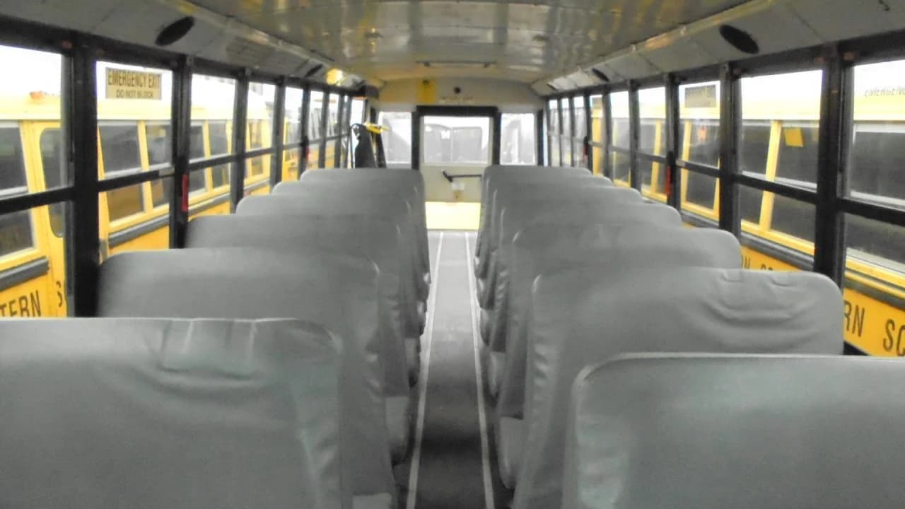 2011 Freightliner Thomas School Bus - Image 5