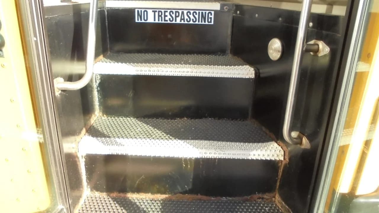 2010 Thomas Type D School Bus - Image 3