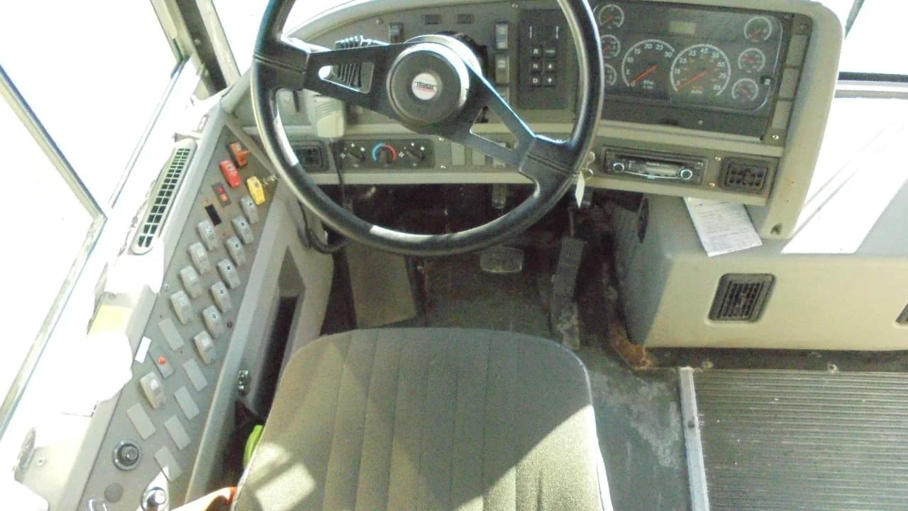 2010 Thomas Type D School Bus - Image 4
