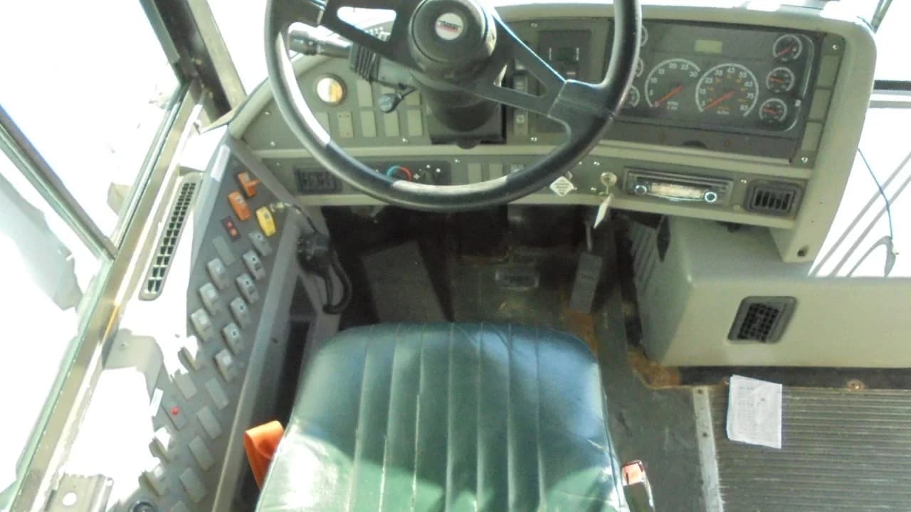 2009 Thomas Built Type D School Bus - Image 4