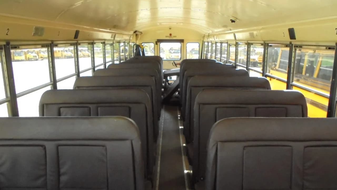 2011 International ADA School Bus - Image 6