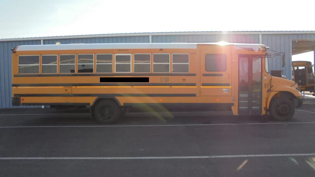 2011 International ADA School Bus - Image 2