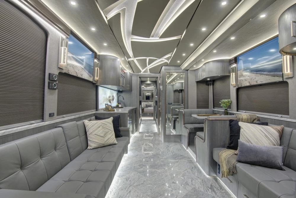2025 Prevost Florida Coach X3 Motorhome - Image 5