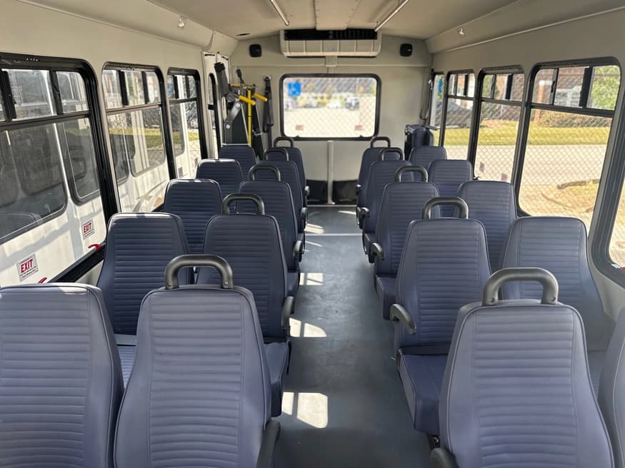 2025 Ford E450 Starcraft Allstar Shuttle Bus - Image 4