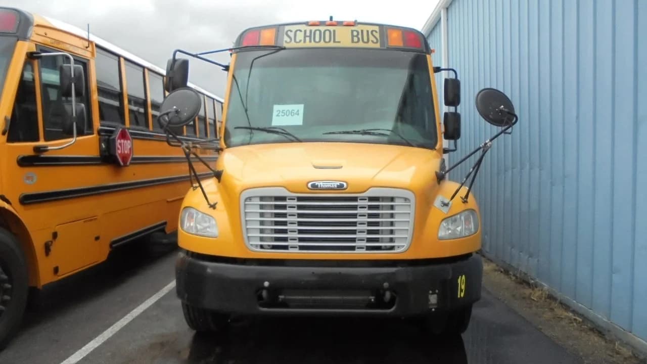 2011 Freightliner Thomas School Bus - Image 1