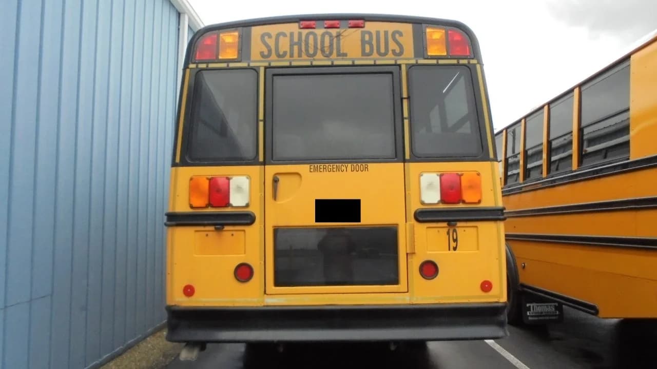 2011 Freightliner Thomas School Bus - Image 2