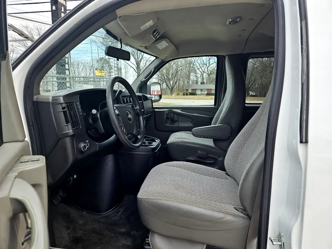 2014 Chevrolet Express LT 1500 Passenger Van - Image 6