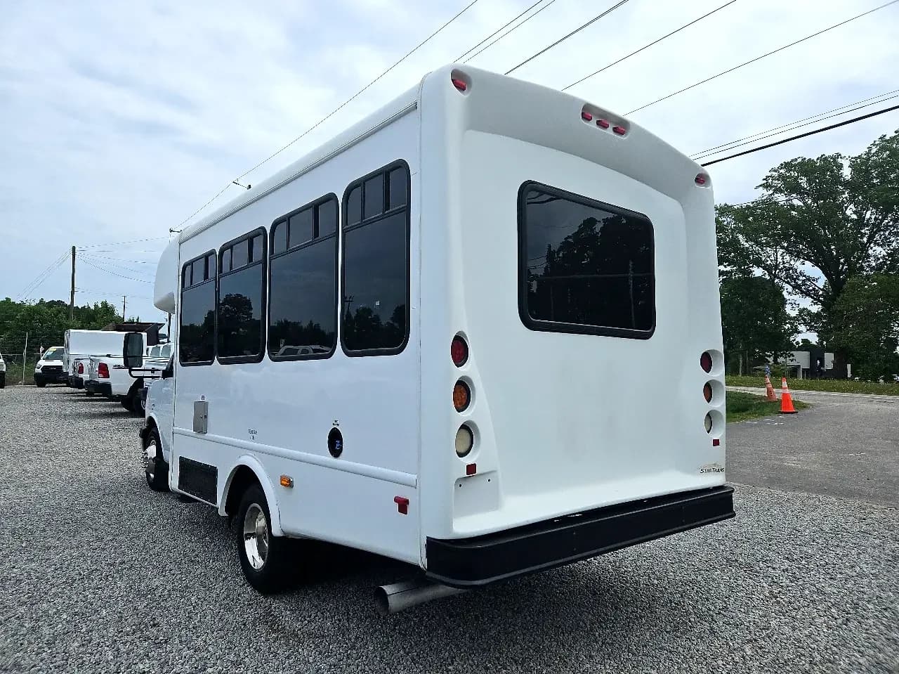 2015 Chevrolet Express Cutaway StarTrans ADA - Image 2