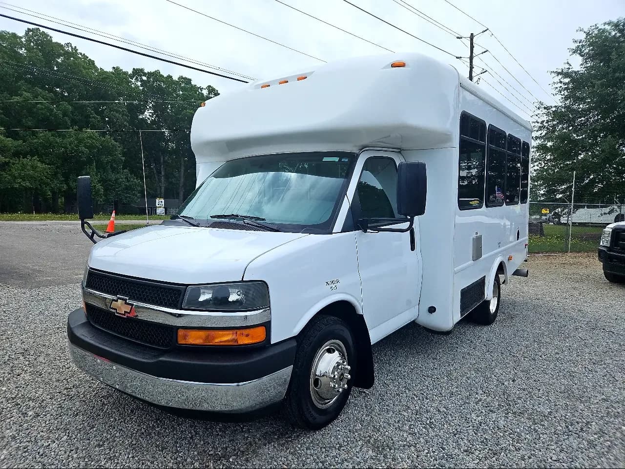 2015 Chevrolet Express Cutaway StarTrans ADA - Image 15