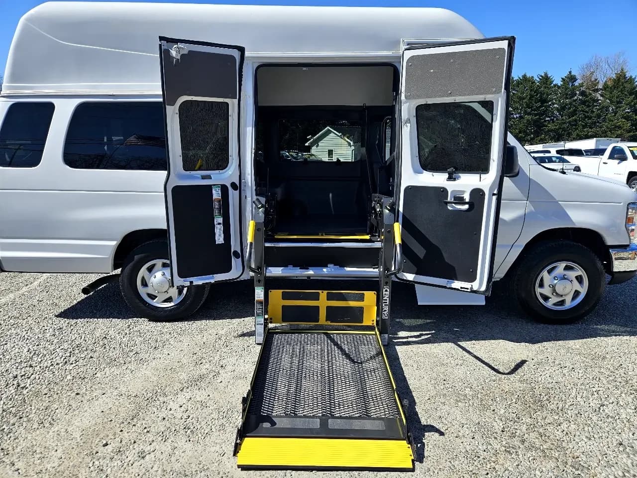 2014 Ford E350 ADA Passenger Van - Image 10