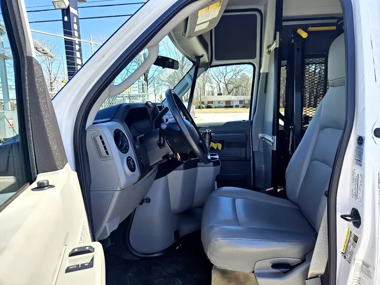 2014 Ford E350 ADA Passenger Van - Image 6
