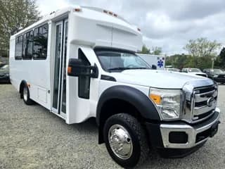 2015 Ford F550 bus