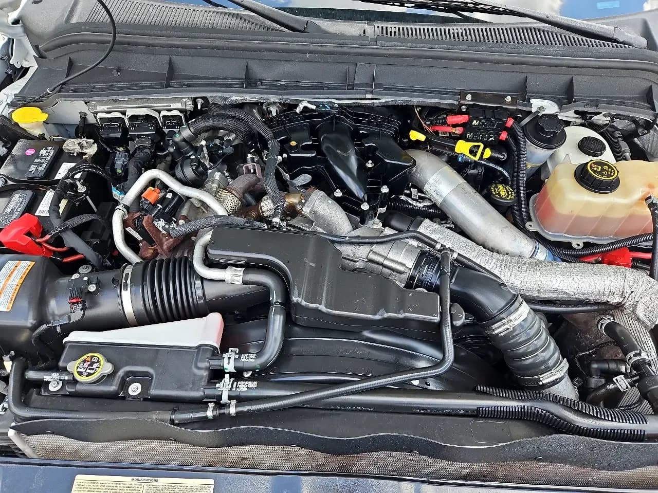 2016 Ford F550 StarTrans Shuttle Bus - Image 16