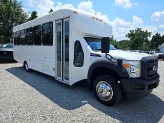 2016 Ford F550 bus