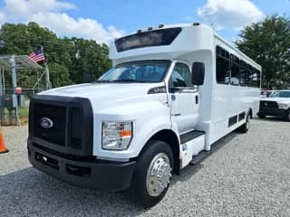 2017 Ford F650 bus