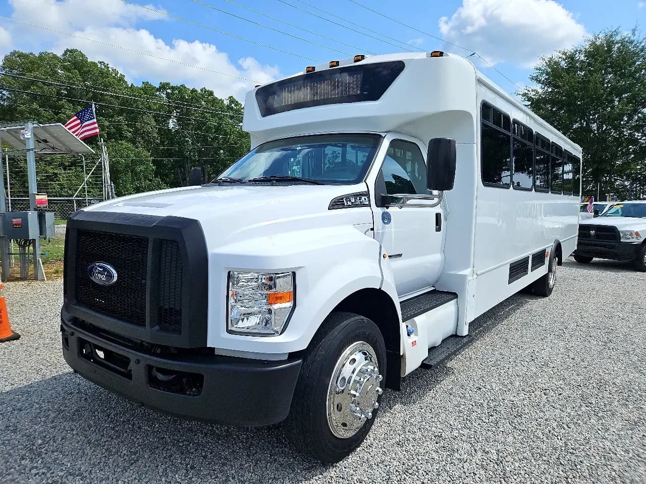 2017 Ford F650 Senator HD Shuttle Bus - Image 1