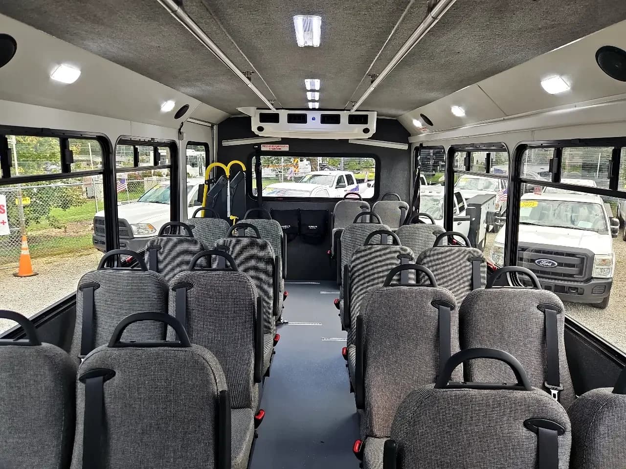 2017 Ford F650 Senator HD Shuttle Bus - Image 12