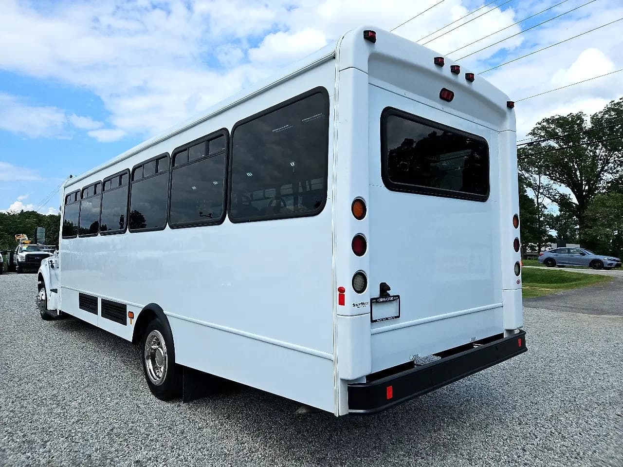 2017 Ford F650 Senator HD Shuttle Bus - Image 2