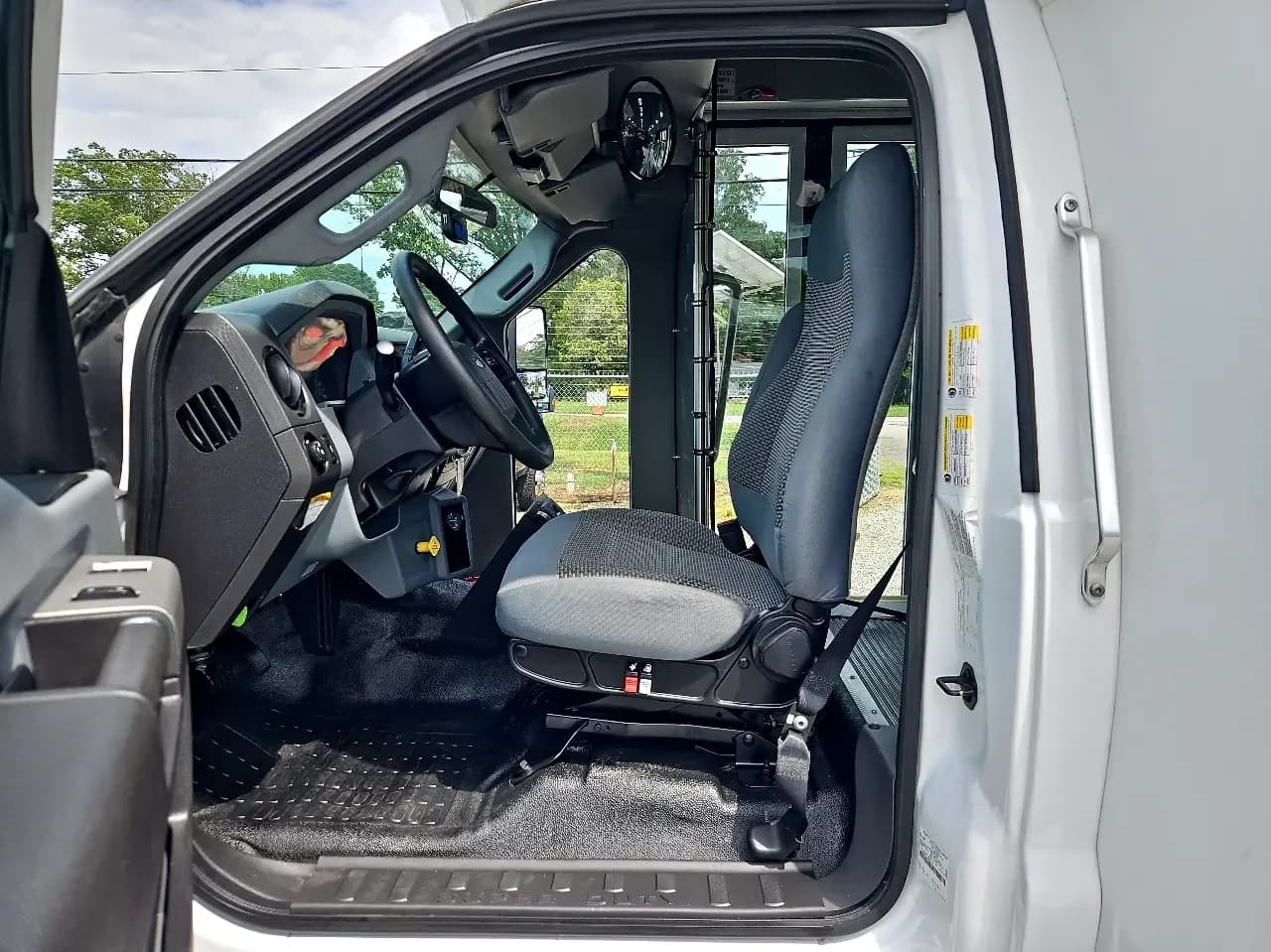 2017 Ford F650 Senator HD Shuttle Bus - Image 6